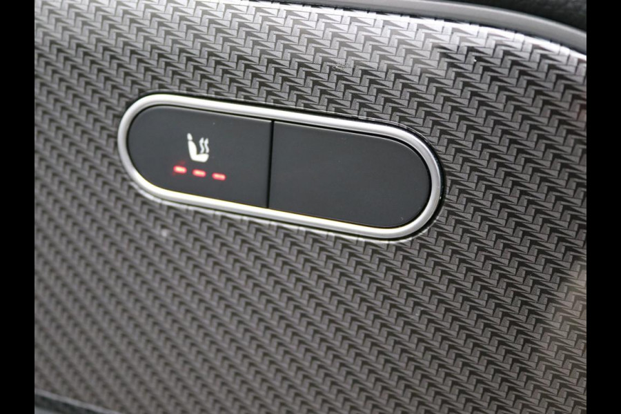 Mercedes-Benz B-Klasse 180 Business Solution AMG AMG Line | Night Pakket | Sfeerverlichting | Achteruitrijcamera | Ledkoplampen | Inclusief 24 maanden Mercedes-Benz Certified garantie voor Europa.