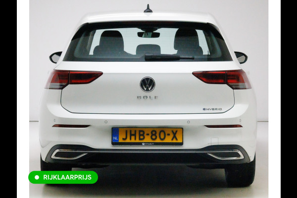 Volkswagen Golf 1.4 eHybrid 204 PK | Camera | Elec. Ergo best. stoel met geheugen en massage | Adap.Cruise, Travelassist, Navigatie, App. connect, IQ Led