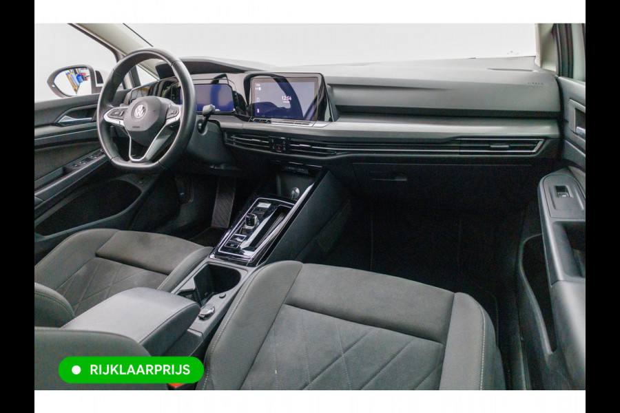 Volkswagen Golf 1.4 eHybrid 204 PK | Camera | Elec. Ergo best. stoel met geheugen en massage | Adap.Cruise, Travelassist, Navigatie, App. connect, IQ Led
