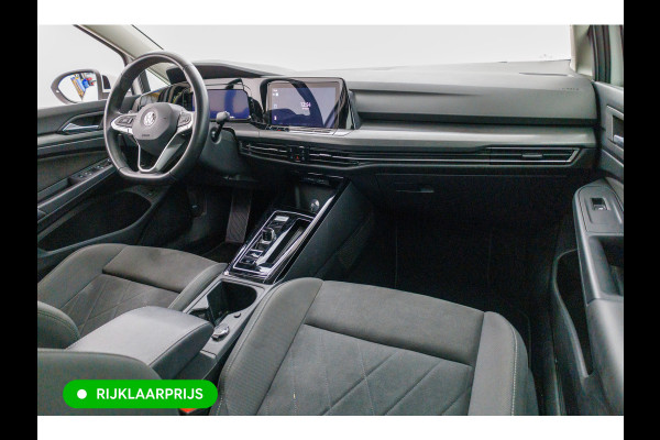 Volkswagen Golf 1.4 eHybrid 204 PK | Camera | Elec. Ergo best. stoel met geheugen en massage | Adap.Cruise, Travelassist, Navigatie, App. connect, IQ Led
