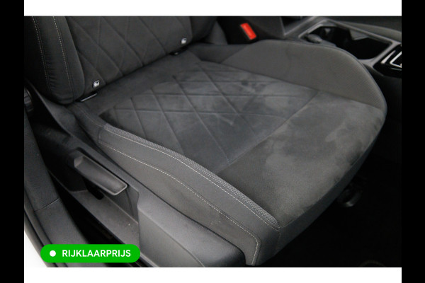 Volkswagen Golf 1.4 eHybrid 204 PK | Camera | Elec. Ergo best. stoel met geheugen en massage | Adap.Cruise, Travelassist, Navigatie, App. connect, IQ Led