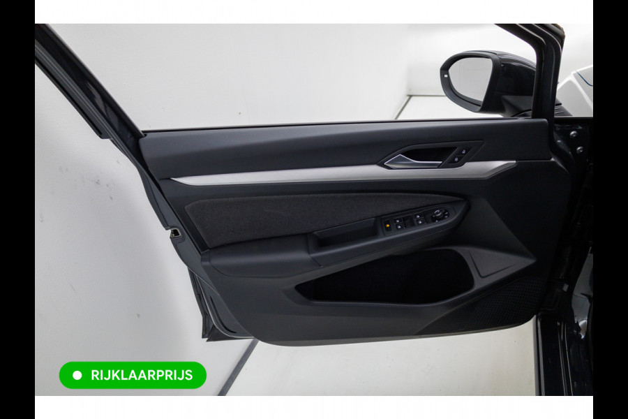 Volkswagen Golf 1.5 TSI Bus. Comf. Ed. 116 PK | Stoel & Stuurverw. | App. connect | Adap. Cruise | Extra getint glas v/a b-stijl | PDC V+ A | Draadloze tel. lader | All season banden