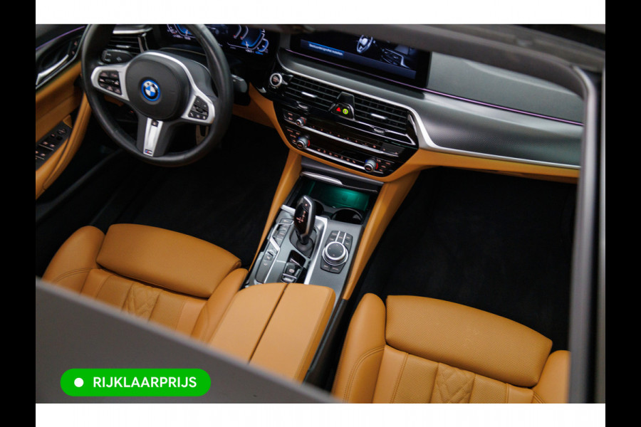 BMW 5 Serie 545e xDrive High Exec. M-sport Black Edition 394 PK automaat | Open Dak | Trekhaak elec. | 360 Camera, Stoel- en stuurverwarming