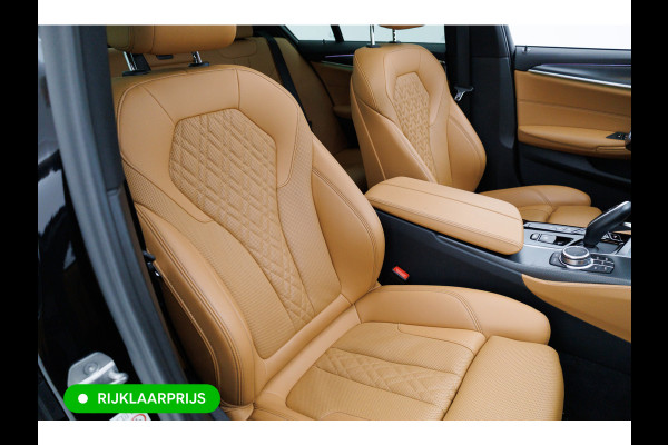 BMW 5 Serie 545e xDrive High Exec. M-sport Black Edition 394 PK automaat | Open Dak | Trekhaak elec. | 360 Camera, Stoel- en stuurverwarming