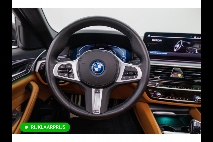 BMW 5 Serie 545e xDrive High Exec. M-sport Black Edition 394 PK automaat | Open Dak | Trekhaak elec. | 360 Camera, Stoel- en stuurverwarming