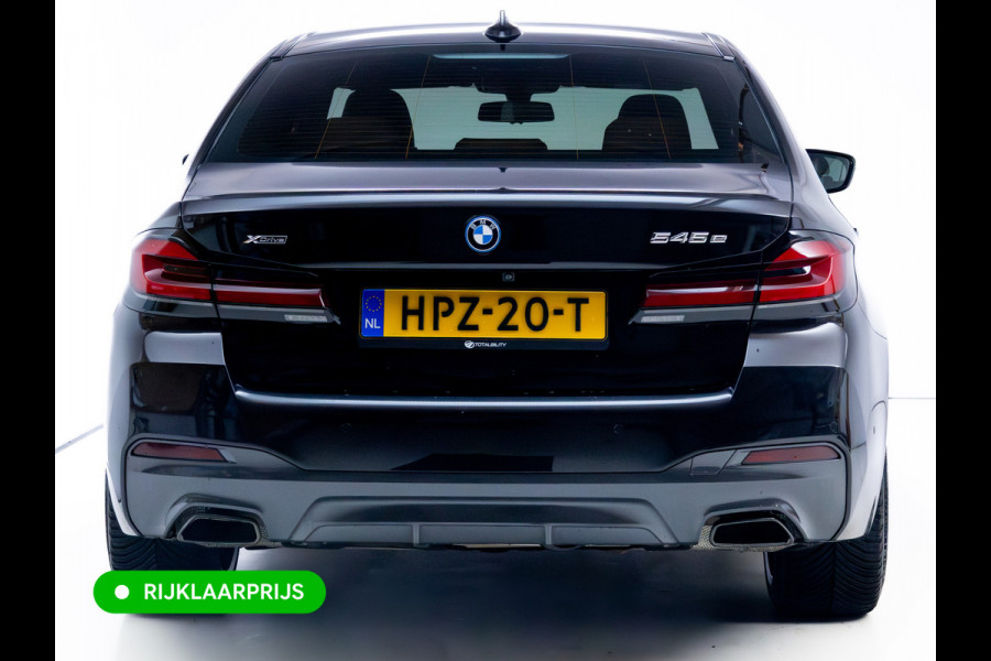 BMW 5 Serie 545e xDrive High Exec. M-sport Black Edition 394 PK automaat | Open Dak | Trekhaak elec. | 360 Camera, Stoel- en stuurverwarming