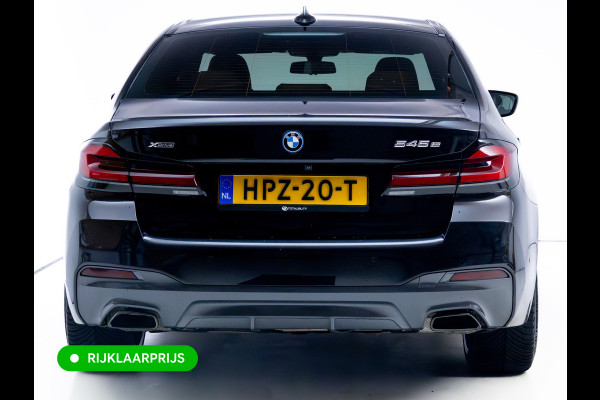 BMW 5 Serie 545e xDrive High Exec. M-sport Black Edition 394 PK automaat | Open Dak | Trekhaak elec. | 360 Camera, Stoel- en stuurverwarming