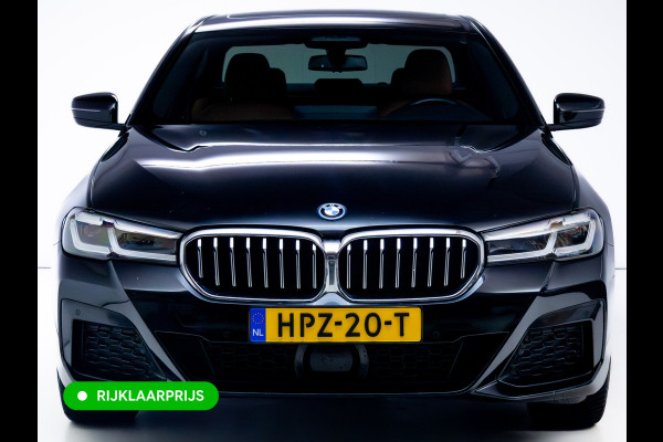 BMW 5 Serie 545e xDrive High Exec. M-sport Black Edition 394 PK automaat | Open Dak | Trekhaak elec. | 360 Camera, Stoel- en stuurverwarming