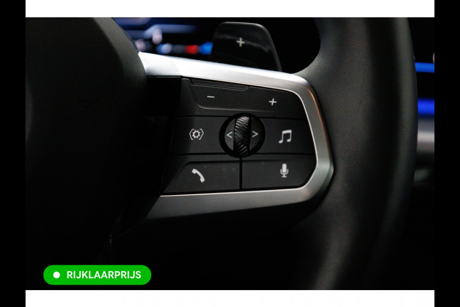 BMW 2 Serie Active Tourer 218i M-Sport automaat | 19 inch Individual Panoramadak | Harman Kardon | HUD Adaptive cruise, 360 Camera, PDC V+A,  El.verstelbare stoel met geheugen, Elektrische achterklep, Keyless