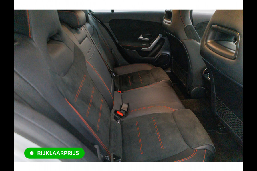 Mercedes-Benz A-Klasse 250 e AMG Line | Cruise-control | PDC V+A + Camera | Stoelverwarming Sfeerverlichting, Extra getint glas, Navigatie, Aplle Carplay/Android auto, Keyless