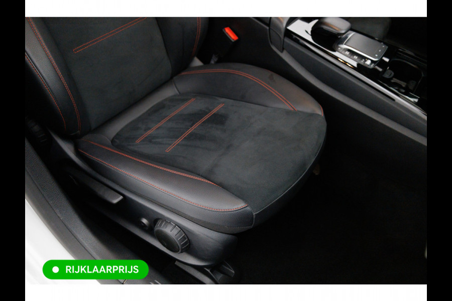 Mercedes-Benz A-Klasse 250 e AMG Line | Cruise-control | PDC V+A + Camera | Stoelverwarming Sfeerverlichting, Extra getint glas, Navigatie, Aplle Carplay/Android auto, Keyless