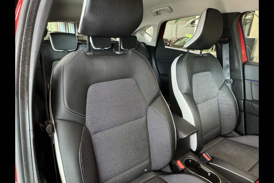 Renault Captur 1.3 TCe 130 Intens | Navi | ACC | Blindspot | Camera |17" | PDC V+A | 100% Onderhouden!