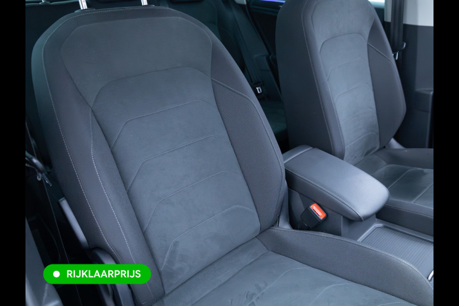 Volkswagen Tiguan 1.4 TSI eHybrid Business | Elec. Panoramadak | Stoel- & Stuurverwarming | Adap. Cruise | Elc. achterklep | All season banden, PDC V+A, IQ Led