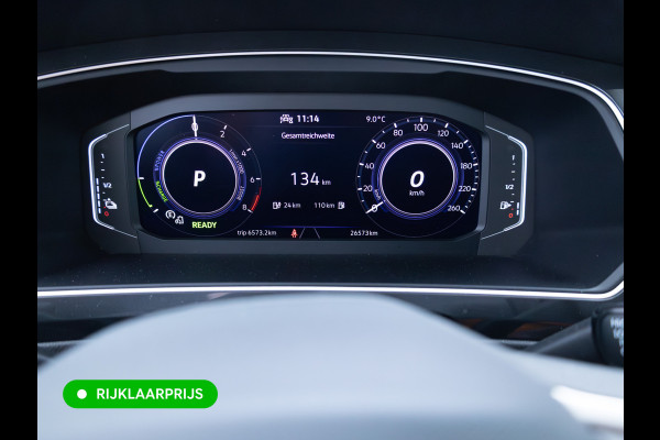 Volkswagen Tiguan 1.4 TSI eHybrid Business | Elec. Panoramadak | Stoel- & Stuurverwarming | Adap. Cruise | Elc. achterklep | All season banden, PDC V+A, IQ Led