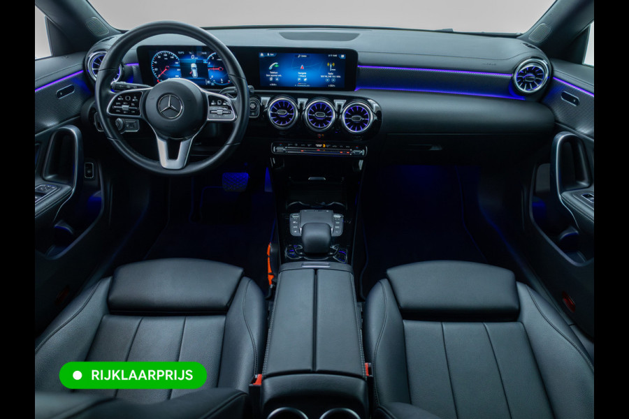 Mercedes-Benz CLA-Klasse Shooting Brake 180 Buss. Sol. Luxury automaat | Leer | Stoelverwarming | Navigatie | Cruise | Elec. klep | Camera All season banden, Sfeerverlichting