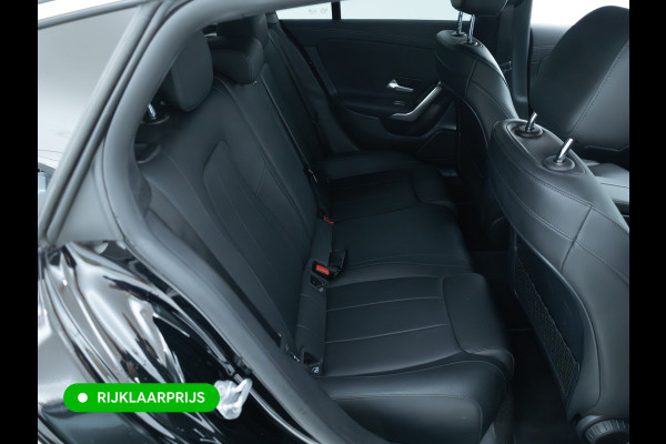 Mercedes-Benz CLA-Klasse Shooting Brake 180 Buss. Sol. Luxury automaat | Leer | Stoelverwarming | Navigatie | Cruise | Elec. klep | Camera All season banden, Sfeerverlichting