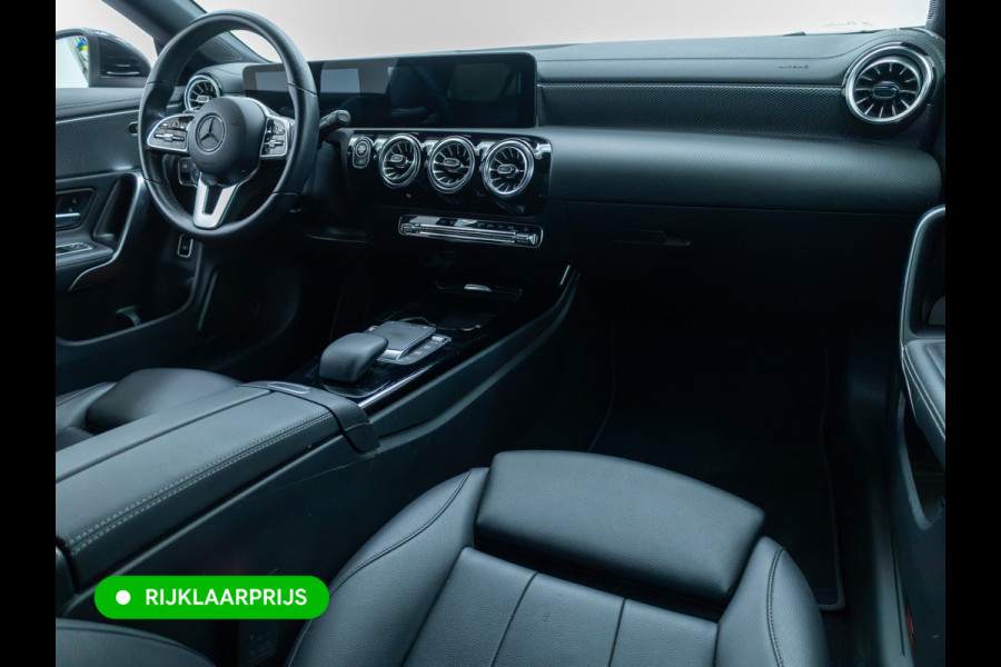 Mercedes-Benz CLA-Klasse Shooting Brake 180 Buss. Sol. Luxury automaat | Leer | Stoelverwarming | Navigatie | Cruise | Elec. klep | Camera All season banden, Sfeerverlichting