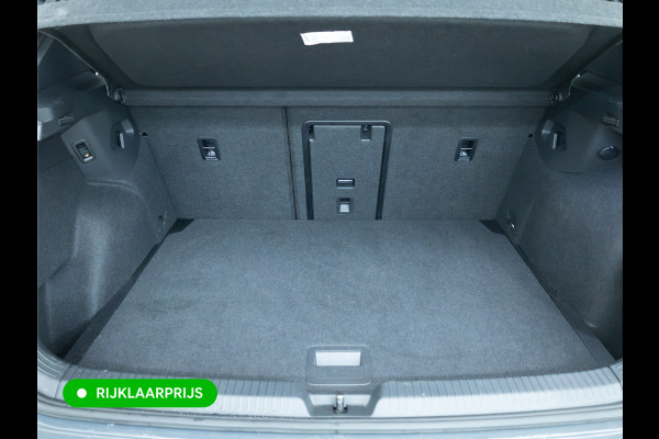 Volkswagen Golf 1.5 eTSI R-Line Edition 150 PK | Panoramadak | Elect. Trekhaak | Stoel- & Stuurverw. | Adap. Cruise | Achteruitrijcamera, Apple Carplay, Android auto