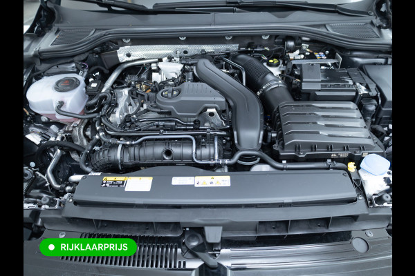 Volkswagen Golf 1.5 eTSI R-Line Edition 150 PK | Panoramadak | Elect. Trekhaak | Stoel- & Stuurverw. | Adap. Cruise | Achteruitrijcamera, Apple Carplay, Android auto