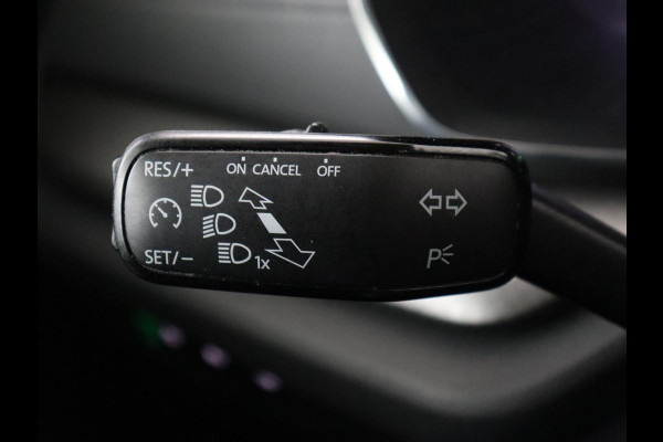 Škoda Octavia 1.0 e-TSI Business Edition | Stoelverwarming | Carplay | Navigatie | Full LED | Digital Cockpit | Cruise control | Parkeerhulp | Climate control | Bluetooth | Getint glas
