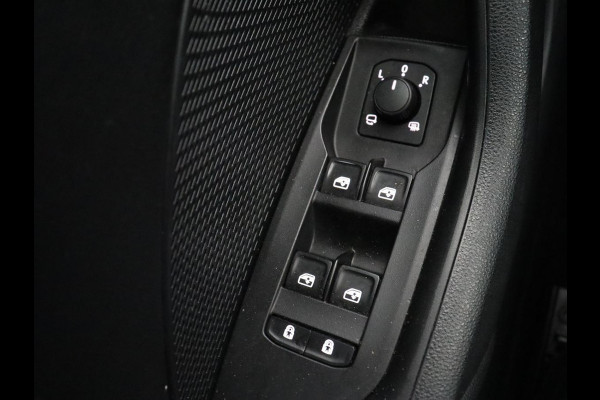 Škoda Octavia 1.0 e-TSI Business Edition | Stoelverwarming | Carplay | Navigatie | Full LED | Digital Cockpit | Cruise control | Parkeerhulp | Climate control | Bluetooth | Getint glas