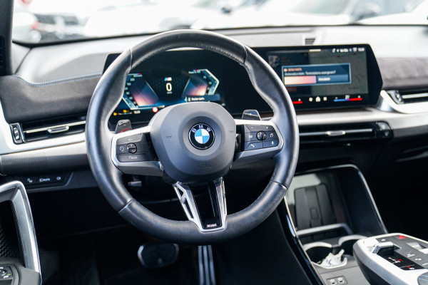 BMW X2 SDrive20i |M-pakket | BMW LED | Elektrische verstelbare stoelen | Camera | Elektrische trekhaak | M Pakket