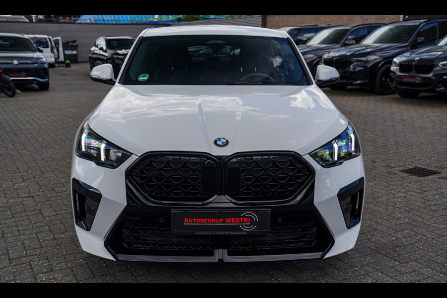 BMW X2 SDrive20i |M-pakket | BMW LED | Elektrische verstelbare stoelen | Camera | Elektrische trekhaak | M Pakket