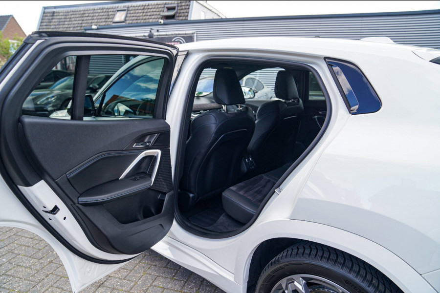 BMW X2 SDrive20i |M-pakket | BMW LED | Elektrische verstelbare stoelen | Camera | Elektrische trekhaak | M Pakket