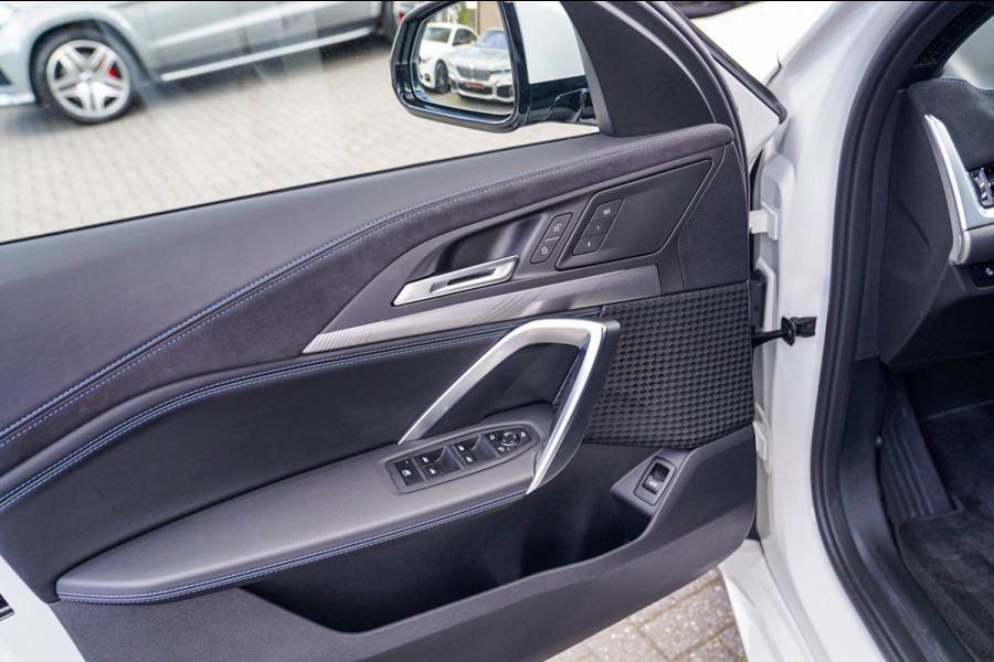 BMW X2 SDrive20i |M-pakket | BMW LED | Elektrische verstelbare stoelen | Camera | Elektrische trekhaak | M Pakket