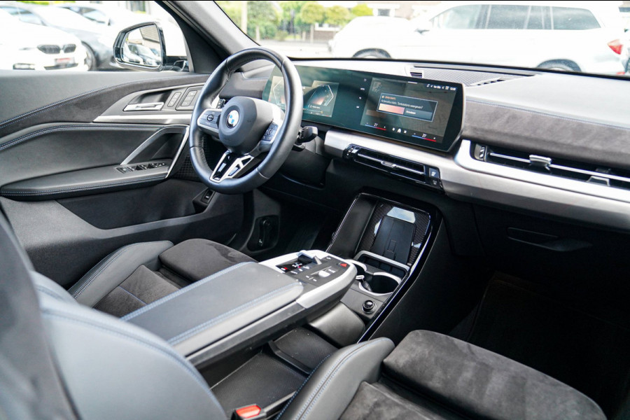 BMW X2 SDrive20i |M-pakket | BMW LED | Elektrische verstelbare stoelen | Camera | Elektrische trekhaak | M Pakket