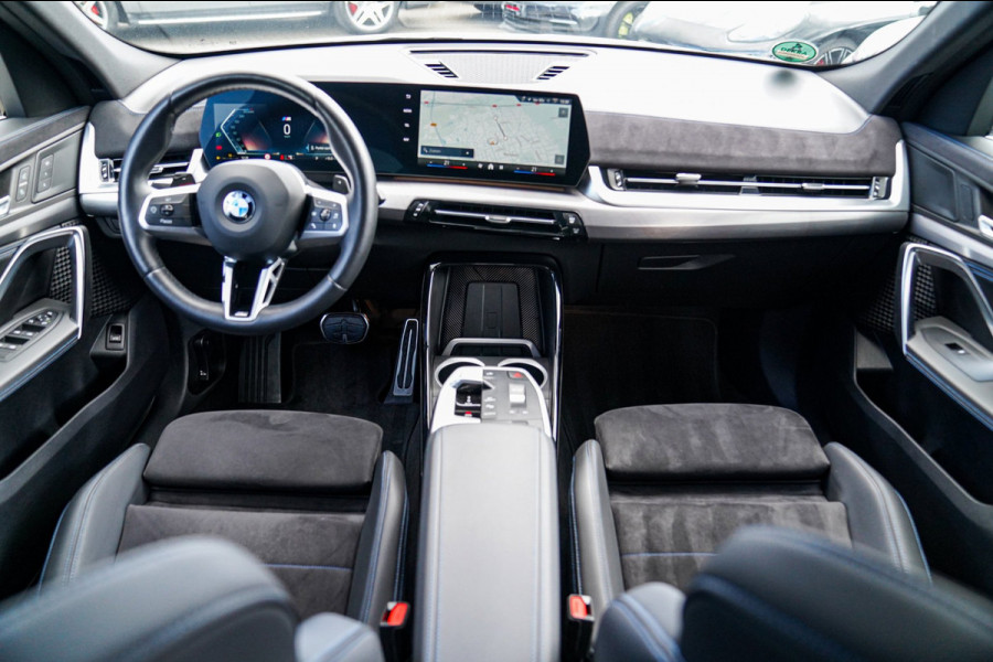 BMW X2 SDrive20i |M-pakket | BMW LED | Elektrische verstelbare stoelen | Camera | Elektrische trekhaak | M Pakket