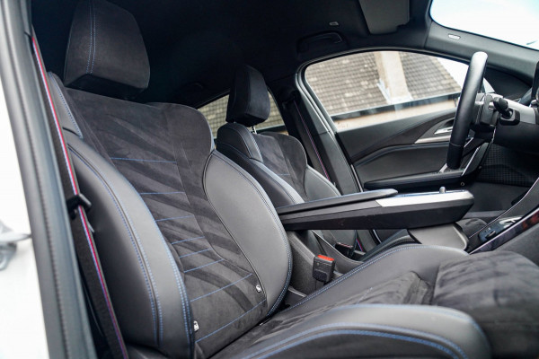 BMW X2 SDrive20i |M-pakket | BMW LED | Elektrische verstelbare stoelen | Camera | Elektrische trekhaak | M Pakket