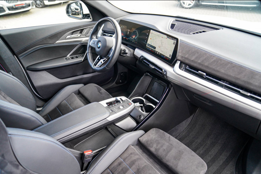 BMW X2 SDrive20i |M-pakket | BMW LED | Elektrische verstelbare stoelen | Camera | Elektrische trekhaak | M Pakket