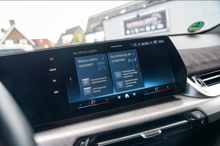 BMW X2 SDrive20i |M-pakket | BMW LED | Elektrische verstelbare stoelen | Camera | Elektrische trekhaak | M Pakket
