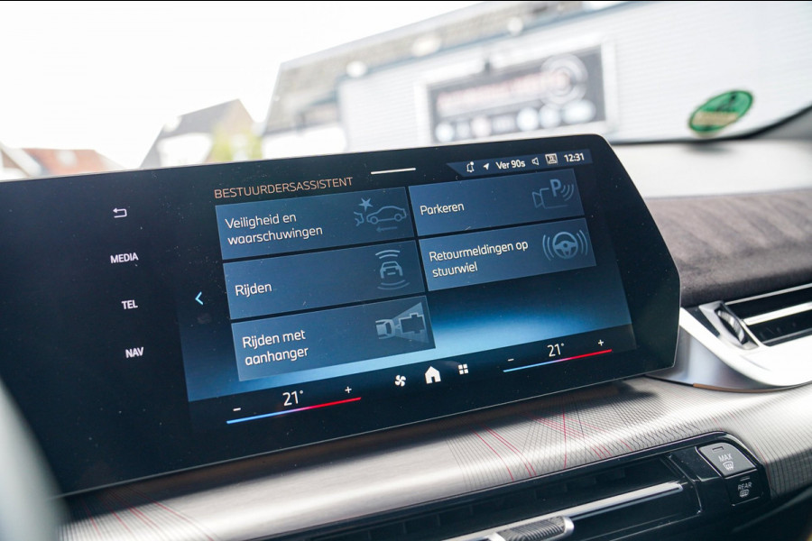 BMW X2 SDrive20i |M-pakket | BMW LED | Elektrische verstelbare stoelen | Camera | Elektrische trekhaak | M Pakket
