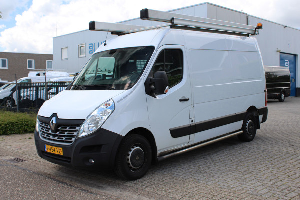 Renault Master T35 2.3 dCi 170PK Euro6 L2H2 Automaat ✓ 270 graden achterdeuren ✓ imperiaal ✓trekhaak ✓camera ✓ airco ✓ navigatie