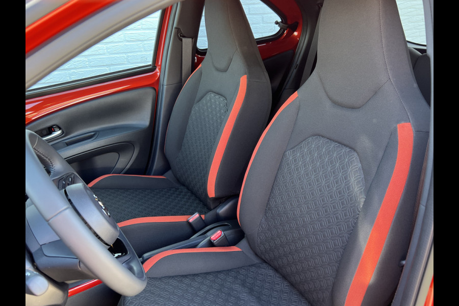 Toyota Aygo X 1.0 VVT-i S-CVT Premium | ACC | Navi | Carplay | Camera | Clima | LED