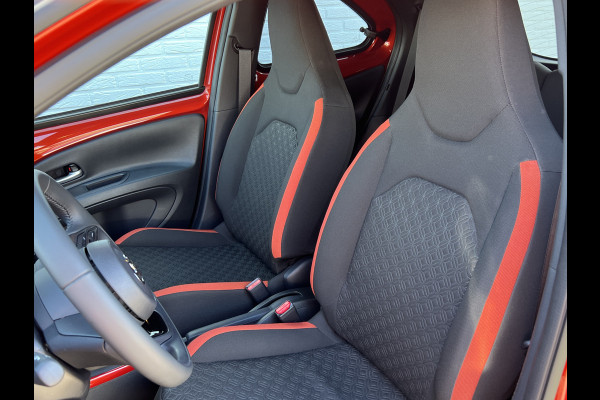 Toyota Aygo X 1.0 VVT-i S-CVT Premium | ACC | Navi | Carplay | Camera | Clima | LED