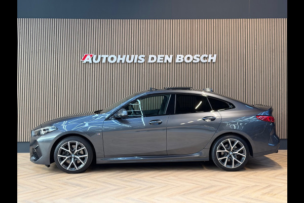 BMW 2 Serie Gran Coupé 220i M Sport - Pano - Kuipstoelen