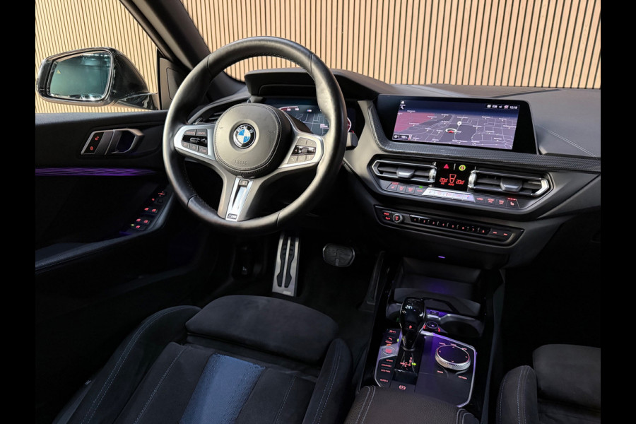 BMW 2 Serie Gran Coupé 220i M Sport - Pano - Kuipstoelen