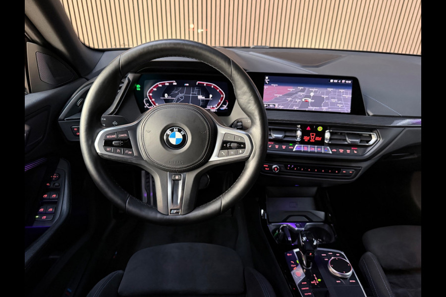 BMW 2 Serie Gran Coupé 220i M Sport - Pano - Kuipstoelen