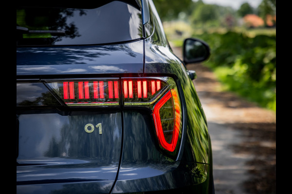 Lynk & Co 01 1.5 Plug-In Hybrid 262pk 360Camera|Zwarte Hemel|Panoramadak