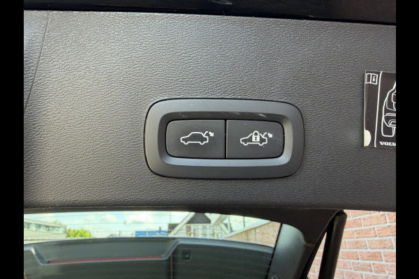 Volvo XC40 Recharge Core WEGKL.TREKHAAK/CAMERA/WINTERPACK etc.