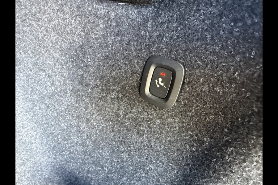 Volvo XC40 Recharge Core WEGKL.TREKHAAK/CAMERA/WINTERPACK etc.