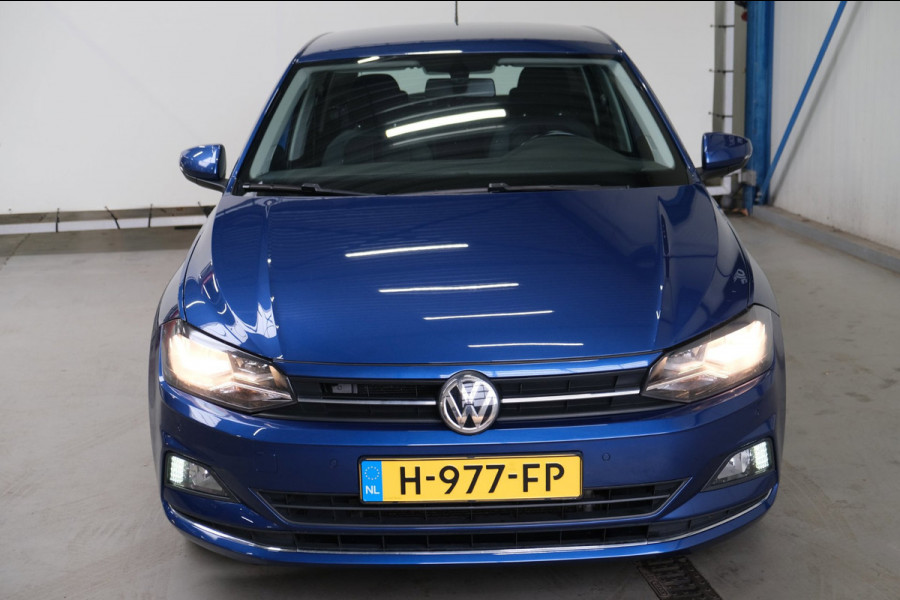 Volkswagen Polo 1.0 TSI Highline - N.A.P. Airco, Cruise, PDC, Camera, Carplay.
