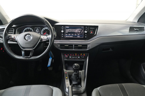 Volkswagen Polo 1.0 TSI Highline - N.A.P. Airco, Cruise, PDC, Camera, Carplay.