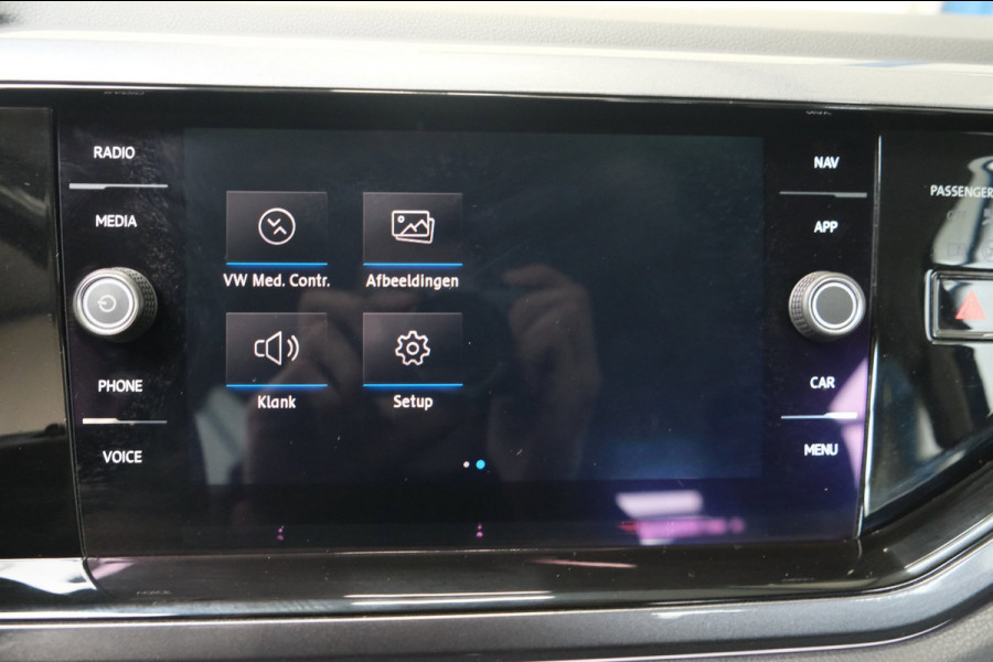 Volkswagen Polo 1.0 TSI Highline - N.A.P. Airco, Cruise, PDC, Camera, Carplay.