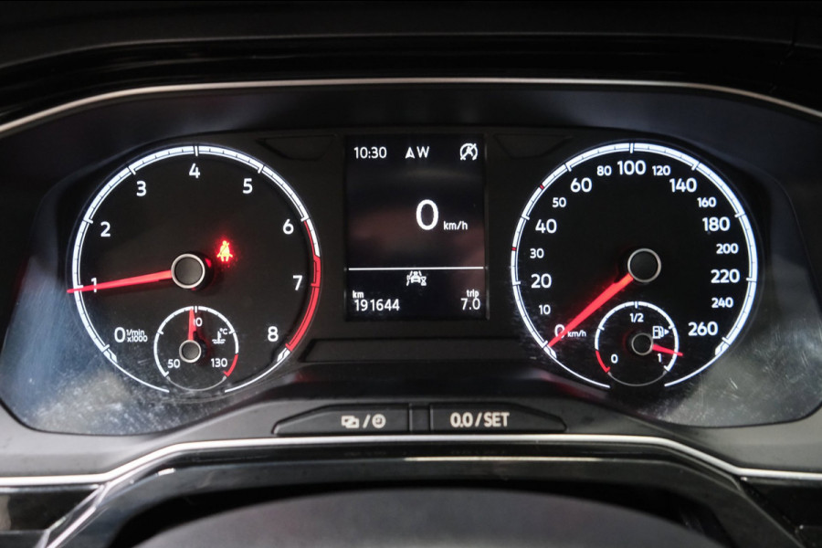 Volkswagen Polo 1.0 TSI Highline - N.A.P. Airco, Cruise, PDC, Camera, Carplay.