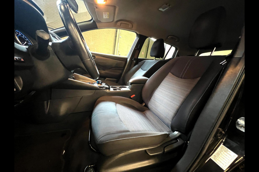 Nissan Leaf 2.ZERO EDITION 40 kWh Carplay_3d Cam_Stuur en stoel verw