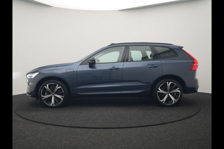 Volvo XC60 T6 AWD Plus Dark PHEV 350pk Dealer O.H. | Trekhaak Af Fabriek | Panodak | 360 Camera | Adaptive Cruise | Lederen Sportstoelen Memory & Verwarmd | 21'' L.M. | Keyless | Google Assistant | Apple Carplay | Stuur Verwarmd | DAB | Plug In Hybrid |